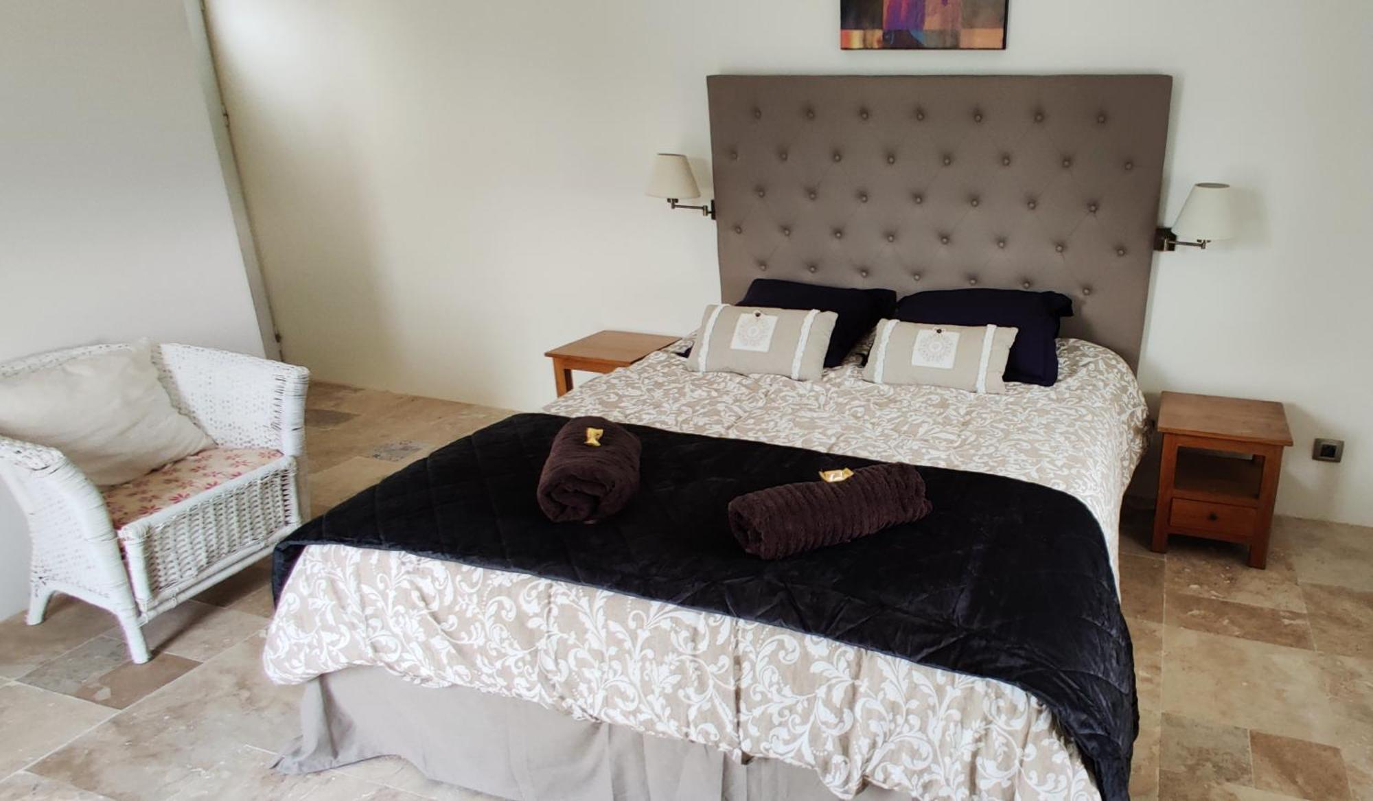 Chambre Cosy Avec Terrasse Sur La Colline Boisee, Parking Prive, Jardin, Calme, Climatisation, 10 Mn Pont Du Gard Num7 Rochefort-du-Gard Eksteriør billede